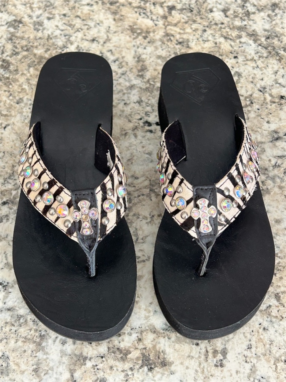 CJ STEVI Jeweled Zebra Hair Wedge Platform Sandals Flip Flops Size 8